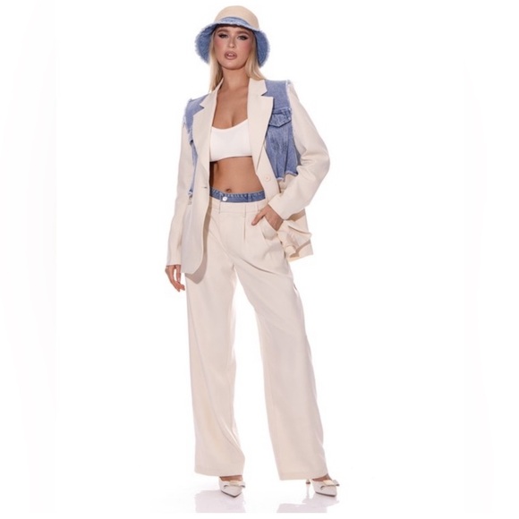 Denim Contrast Blazer in Off White - Picture 1 of 3